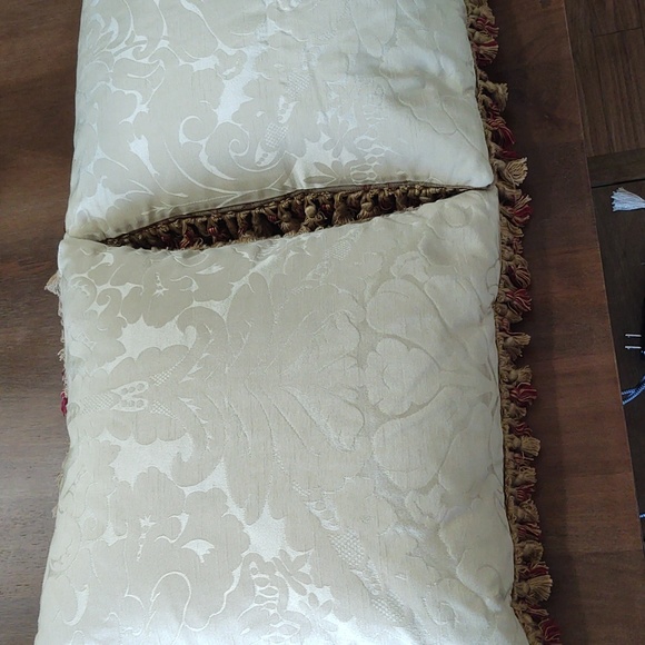 Antique Tapestry Pillow 14"×14" - Picture 4 of 4